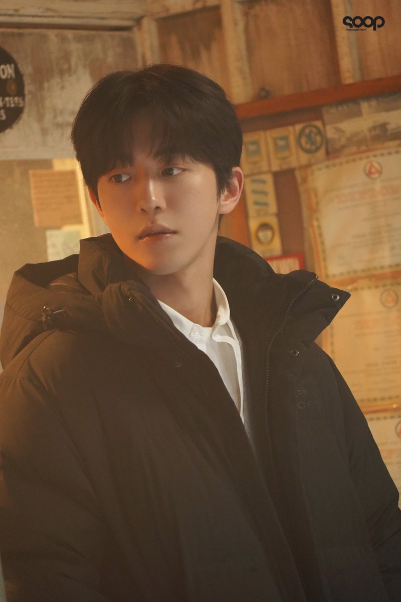 soop_ent's tweet photo. 아이더 광고 촬영장에서
겨울 영화🎥🎞️ 한편 뚝딱 ❄️🤍

#광고 #남주혁 #Namjoohyuk #아이더 #EIDER #매니지먼트숲 #managementsoop https://t.co/hSm8JTG2lP