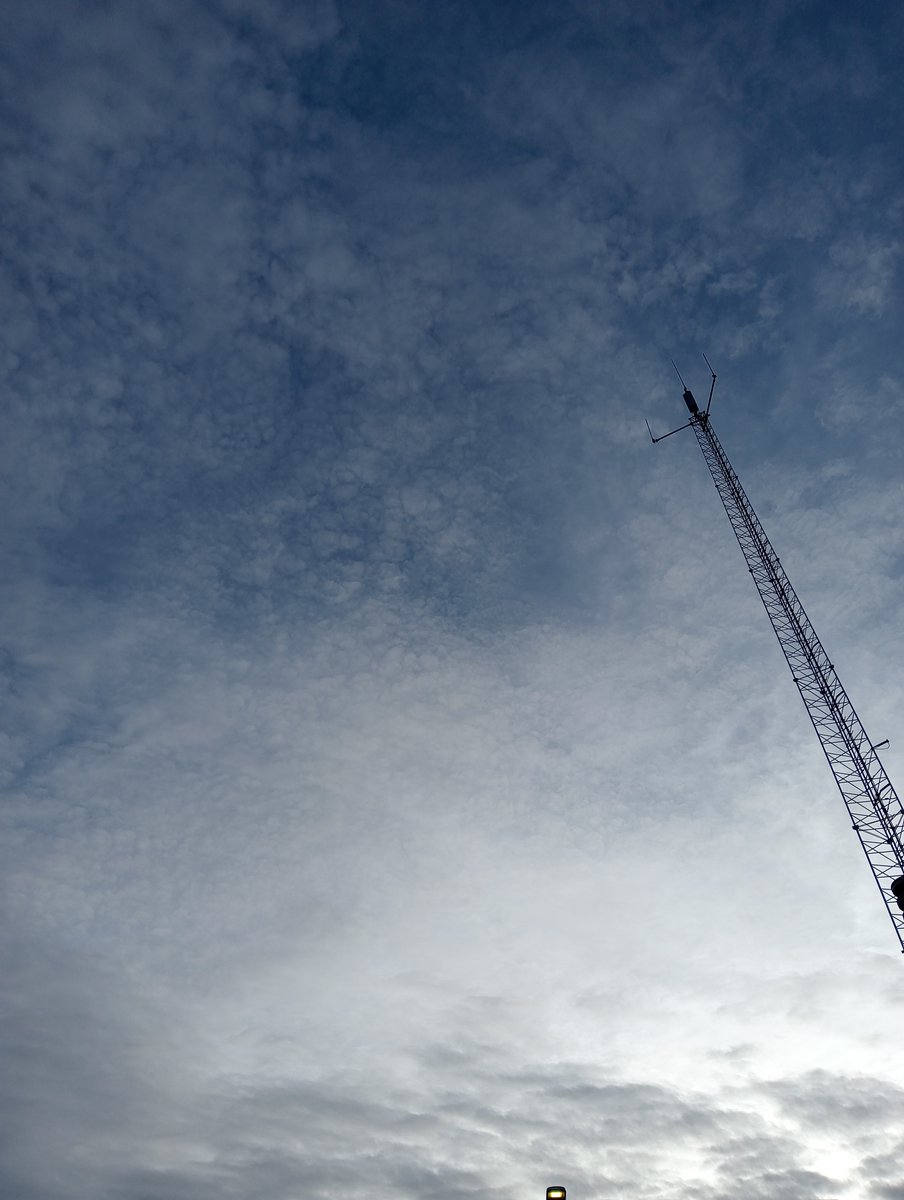 Lavante21575499's tweet image. The Netherlands, November 13th. It is getting harder to cope with this every single day.  Look at this disgusting crap. This is not normal and it needs to stop now. #GEOENGINEERING #BIOTERRORISM #HAARP #DOPPLER #NEXRAD #EISCAT  Trolls and deniers get blocked immediately. 🖕🖕