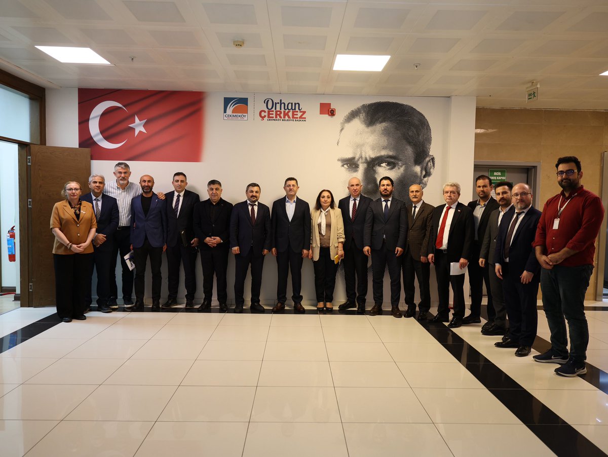 Sağlık Bakanlığımızın değerli yöneticileriyle bir araya gelerek, ilçemizde yapılması planlanan 8 adet 1. basamak Aile Sağlığı Merkezi projesi üzerine çok verimli bir toplantı gerçekleştirdik.

Halkımıza daha erişilebilir, nitelikli ve güçlü bir sağlık hizmeti sunmak için