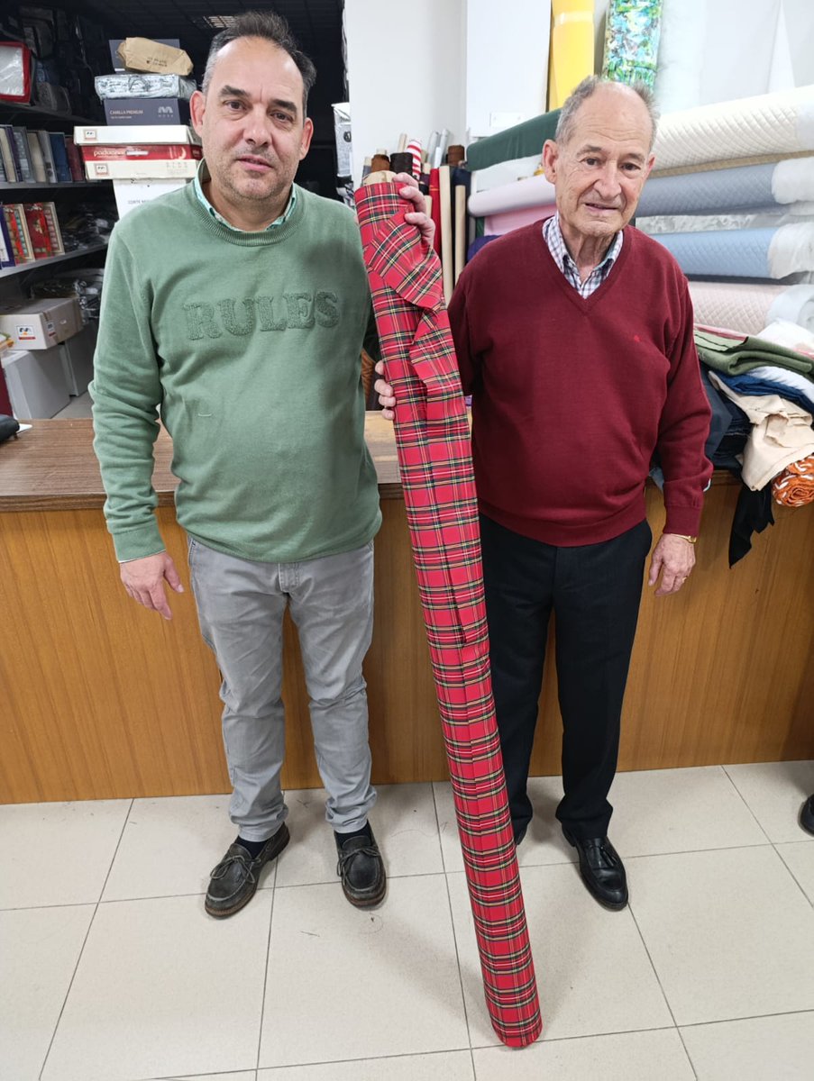 Tejidos La Madrileña: tradición textil en el corazón de Don Benito.

Un negocio familiar que lleva más de 60 años siendo referente en el mundo de los tejidos.
C/ Ana Sólo de Zaldívar, en Don Benito