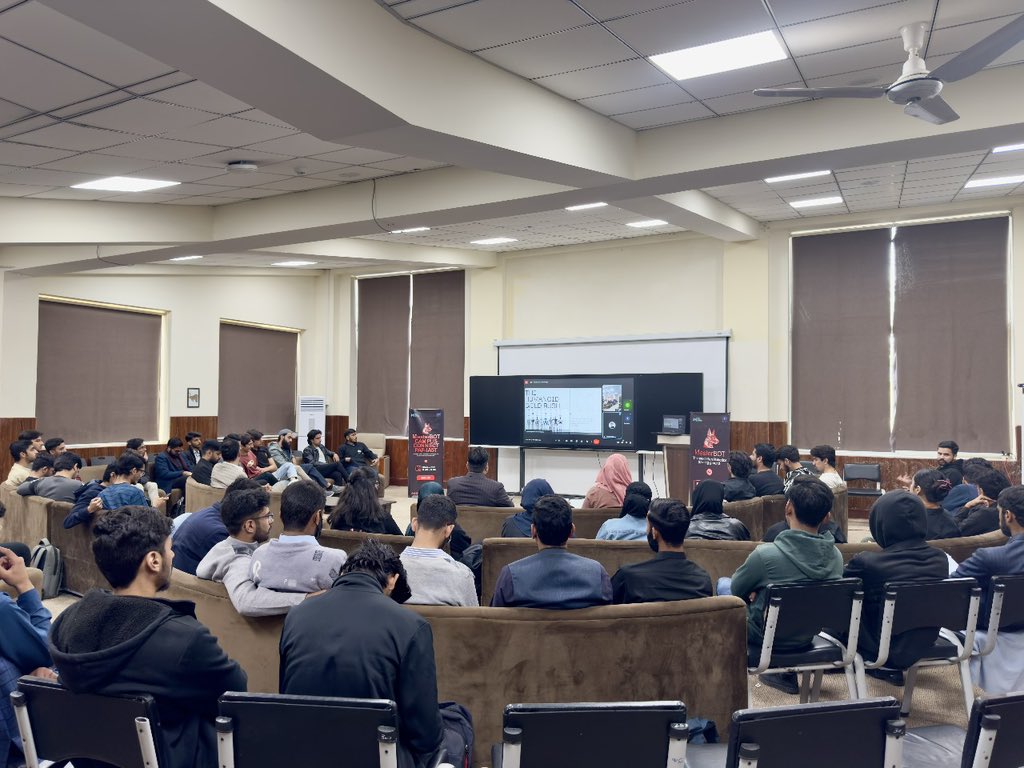 web3pak's tweet image. AI meets Web3 🤝

Web3Pakistan partnered with @MasterBOTsol_ to host the Campus Connect session exploring how robotics, AI, and blockchain are shaping the next wave of innovation.

Grateful to PAF-IAST for the collaboration and warm welcome. 🙌