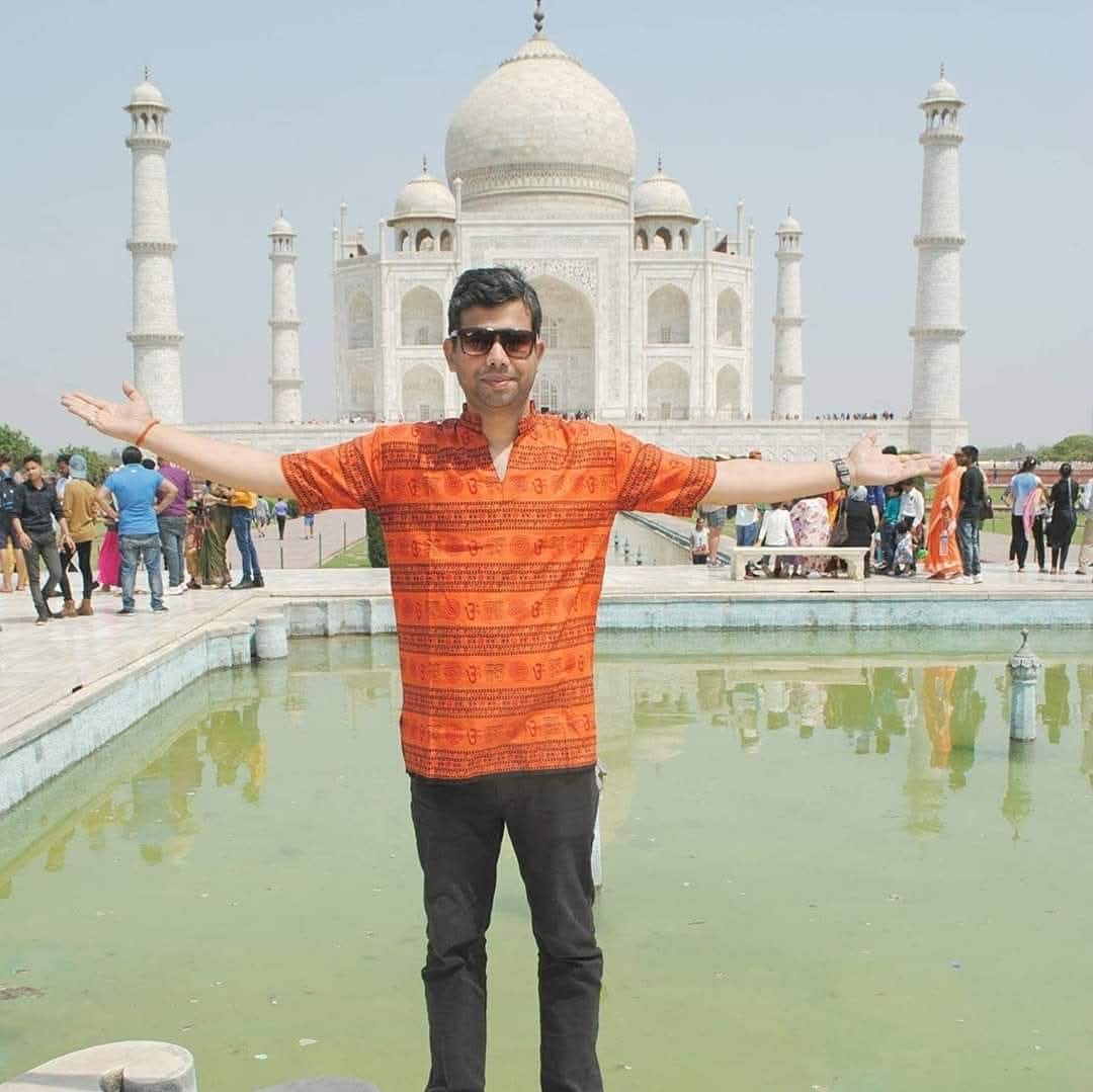 Chandankiawaaz's tweet image. जो प्रेम गली में आए नहीं
प्रियतम का ठिकाना क्या जाने
जिसने कभी प्रेम किया ही नहीं
वो प्रेम निभाना क्या जानें
जो प्रेम गली में आए नही .....

#FilePhoto