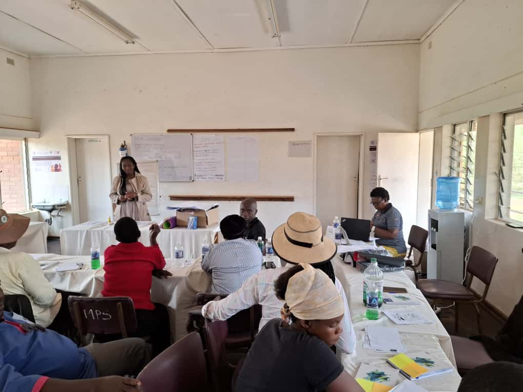 WorldVisionZim's tweet image. 💜Empowering Change, Ending Violence

Through the Women at the Centre Project, @WorldVisionZim, with support from @UNFPA 🇿🇼 and @TakedaPharma ,is using #SASATogether training to foster respect, equality &amp;amp; safety for all, helping communities to end violence against women. 🌍💪