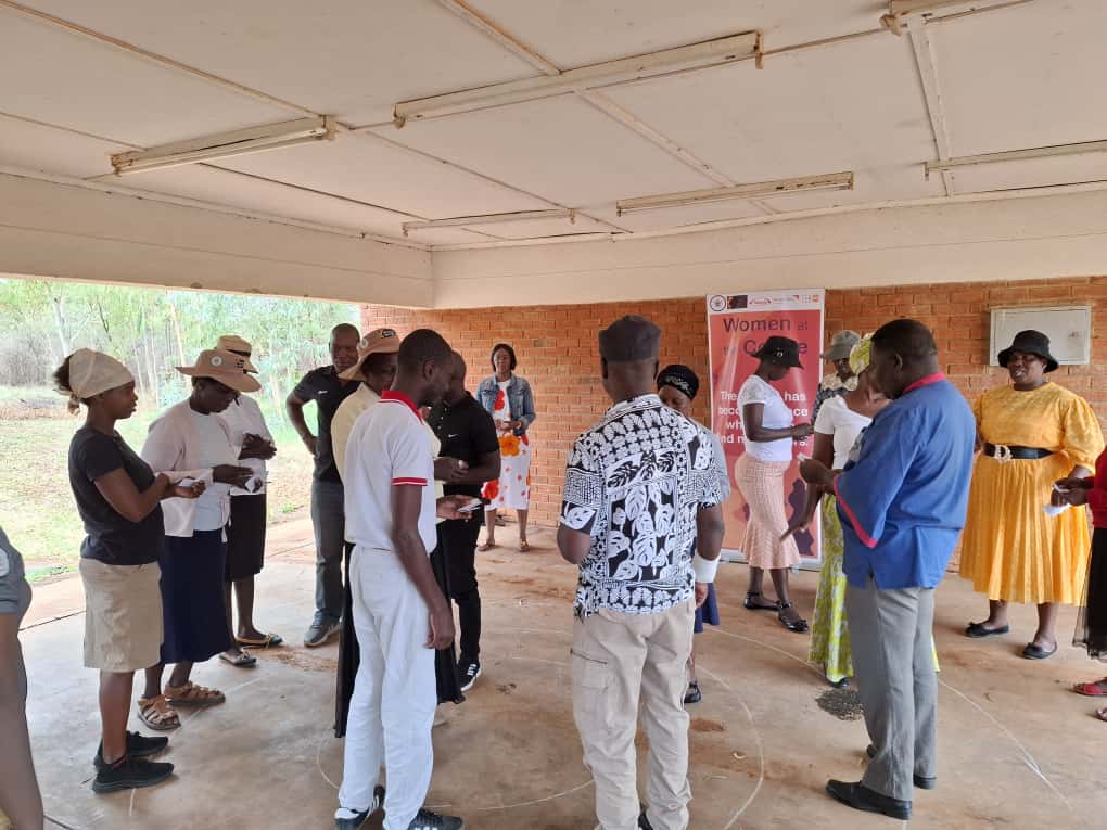 WorldVisionZim's tweet image. 💜Empowering Change, Ending Violence

Through the Women at the Centre Project, @WorldVisionZim, with support from @UNFPA 🇿🇼 and @TakedaPharma ,is using #SASATogether training to foster respect, equality &amp;amp; safety for all, helping communities to end violence against women. 🌍💪