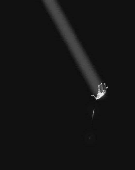 سألت استاذي يوما : 
إن غاب عنك المعشوق .. فما ينقصك ؟
فقال لي :
إن غاب عني المعشوق ..؛
فكل شيء ينقصني ... حتى أنا ....!
فما أنا ... إن لم يكن هو ...!!
فلا هو .... إلا هو ...!!

#تجليات_الروح