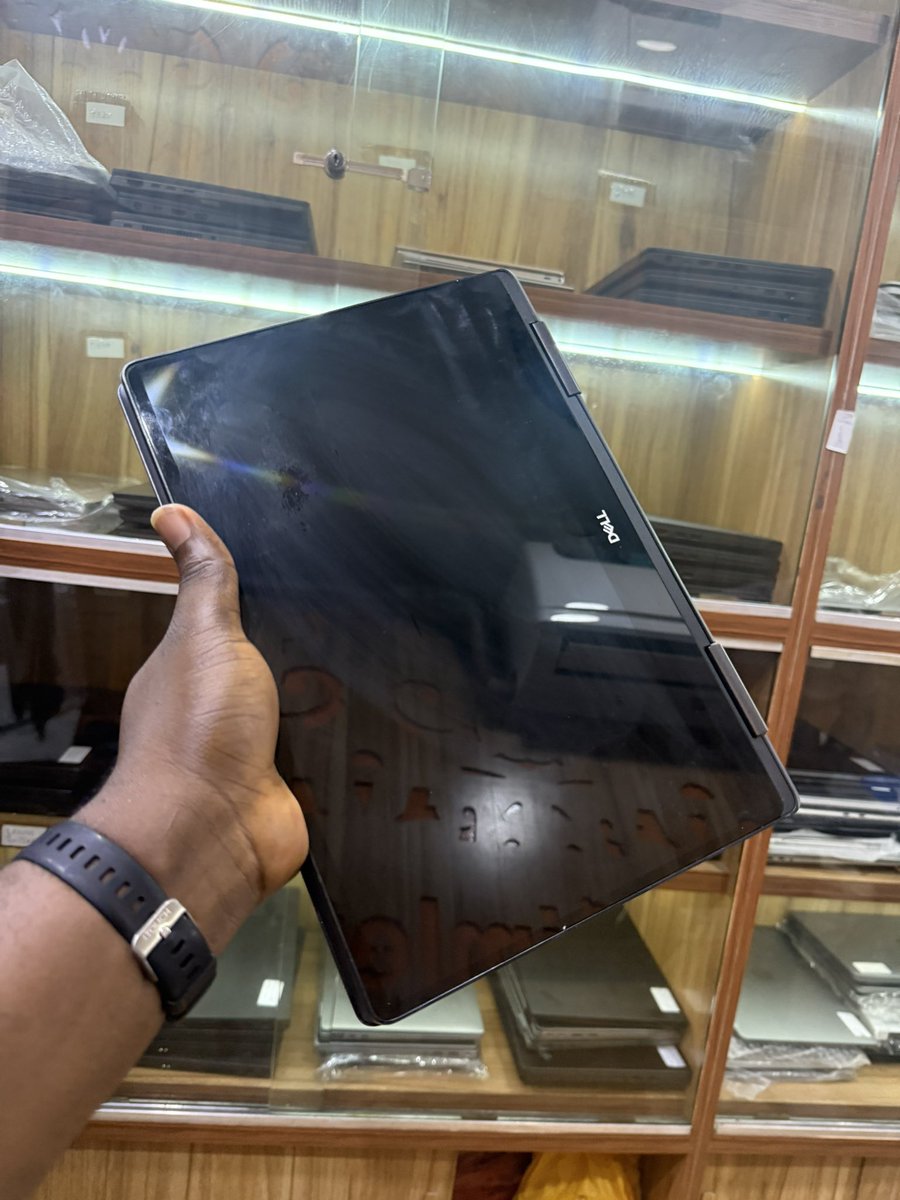 gospel_harmony's tweet photo. American used 
Dell Inspiron 7381 2 in 1
16gb ram
 128gb (you’d upgrade it)
8th generation 
Core i7
Touch screen
Fingerprints scanner
13 inch 
Keyboard light 
3.5k screen resolution
Overall neatness and condition-:80%
No charger 

One time offer -: 340k 

Kindly me retweet 
God bless you