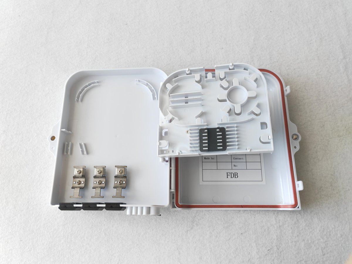 huang21435's tweet image. Outdoor fiber optic terminal box with 3 U-shape ports and 9 output ports. It can load PLC steel tube type
splitter and 8 SC simplex adapters for fiber connection and distribution OTB-0208J
#fiberoptic #FTB #fiberopticterminalbox