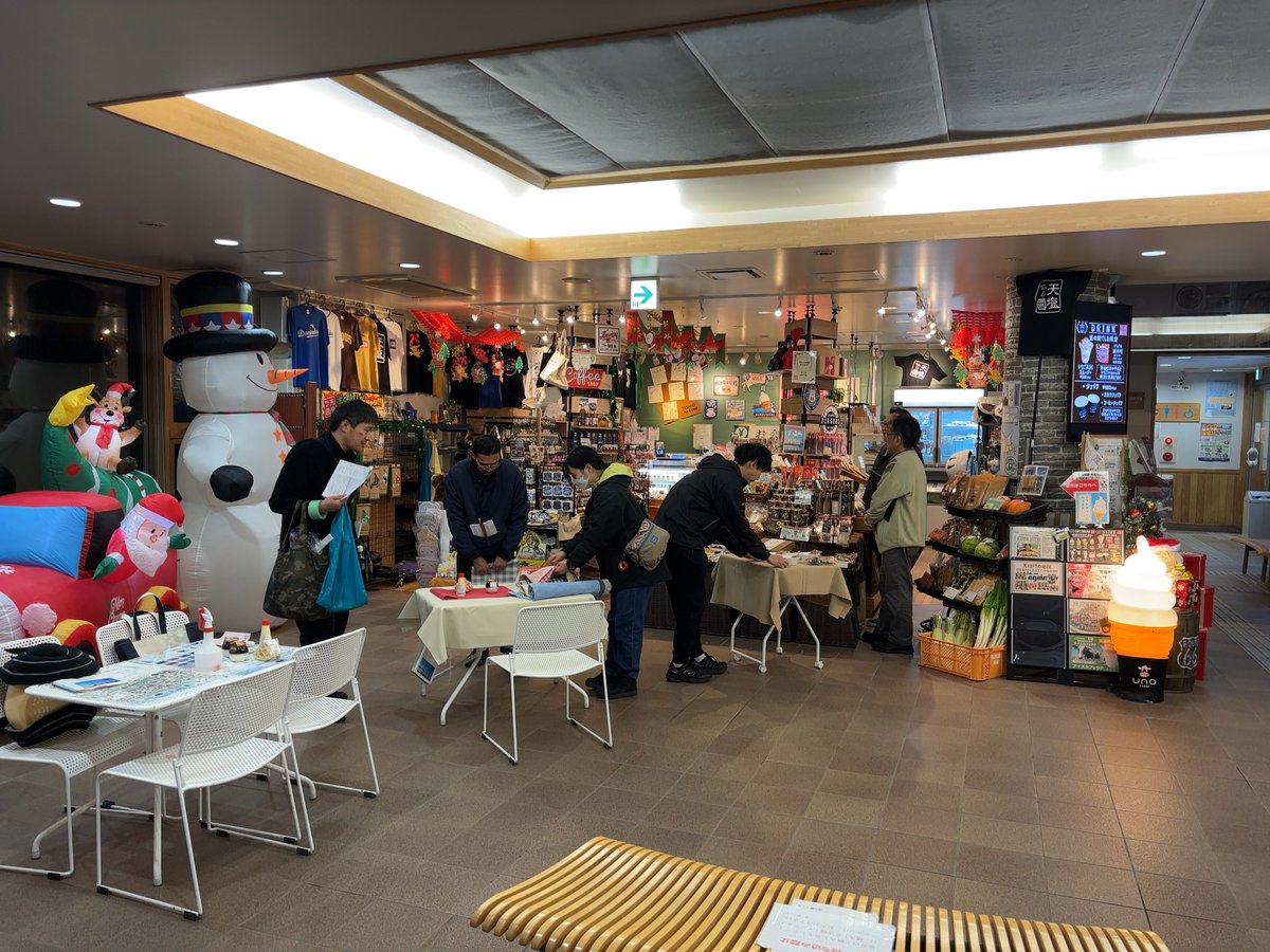BE2051's tweet photo. 今日のNHKほっとニュース道北・オホーツク、久しぶりの中継イチオシ！道の駅グルメ「道の駅てしお」から中継です！
18:40から！ https://t.co/xsnoljO06g