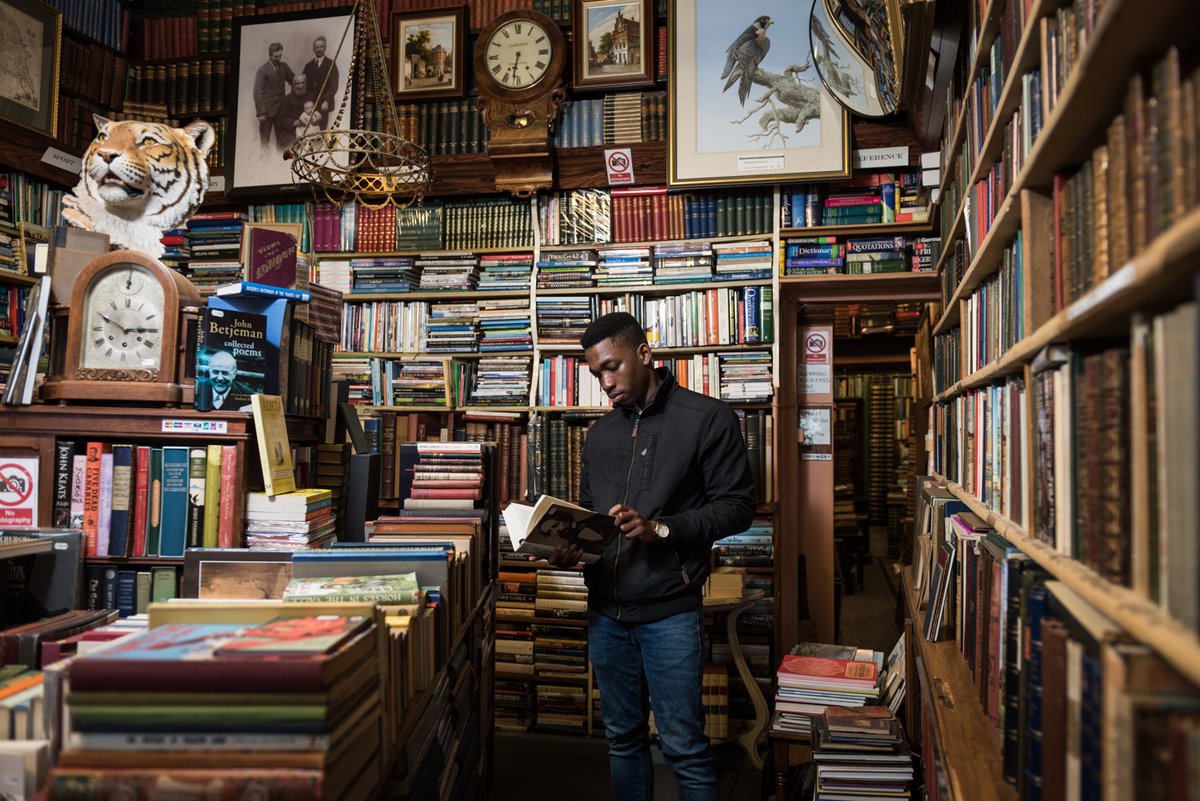 Looking for a versatile degree that will equip you with transferrable skills that you need to succeed in a variety of careers❓

Find out what you can do with a history degree 🎓🏛️👇

ow.ly/5Jh450XqV9i