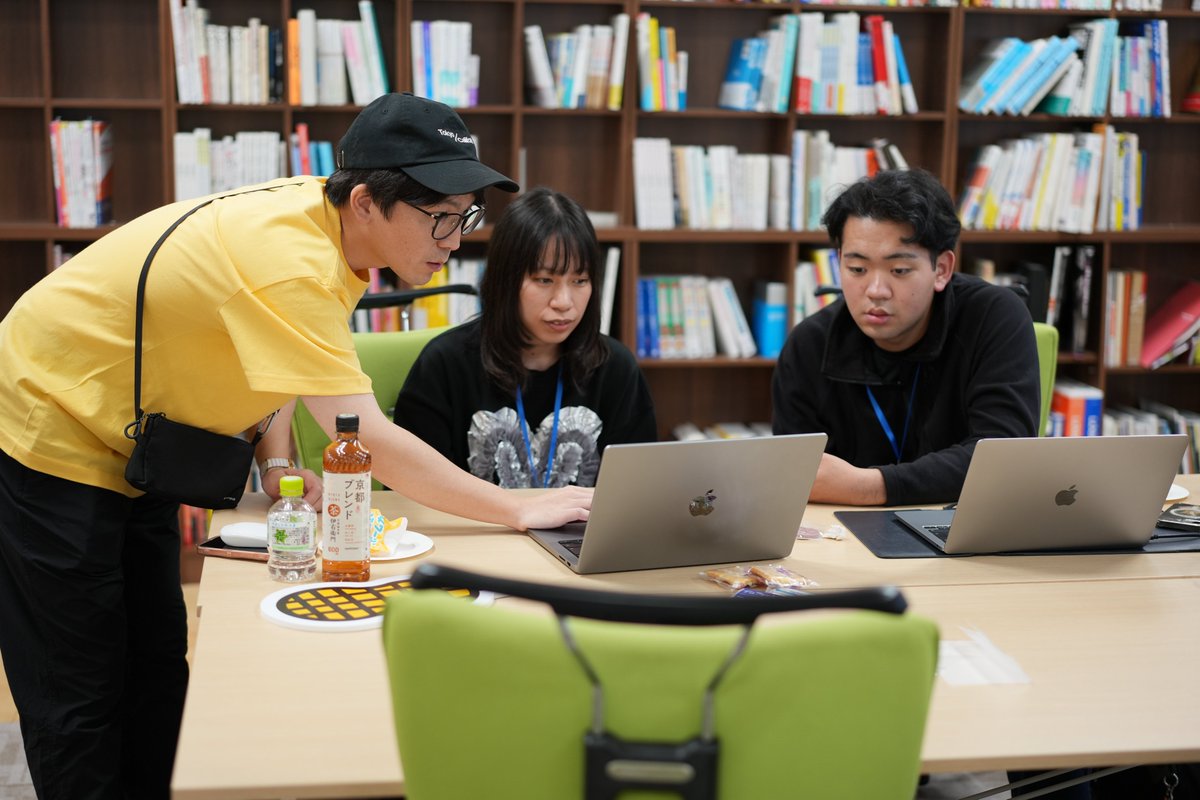 fuller_inc's tweet photo. フラーのメンバーも運営に参加しているFigmaの千葉公式コミュニティ #fof_chiba が主催するイベント「Figma Make-a-thon Chiba」がフラー柏の葉本社にて開かれました✨
Figma Makeを使ってチームでプロダクト作りに取り組みました。
休憩時間には談笑が弾み、和気あいあいとした雰囲気でした🍵 https://t.co/8A1dUGJxVy