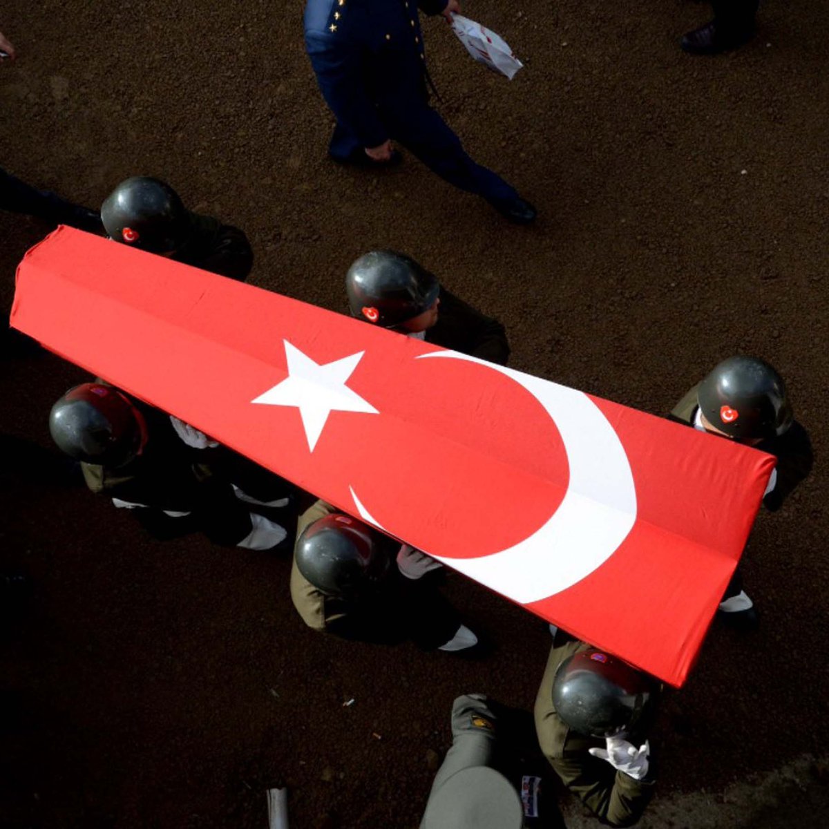 bpthaber's tweet image. Şehitlerimizin naaşlarının bugün Türkiye’ye getirilmesi planlanıyor.