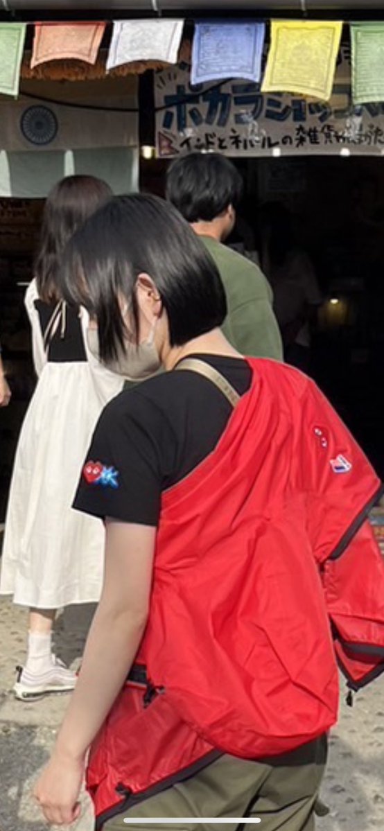 tetotetotetos's tweet image. これは２年前、那須にお出かけした日。
PLAYインベーダーにPLAYK-WAYを合わせています。
K-WAYはかなり着倒しているので黒も欲しいなと思っています。