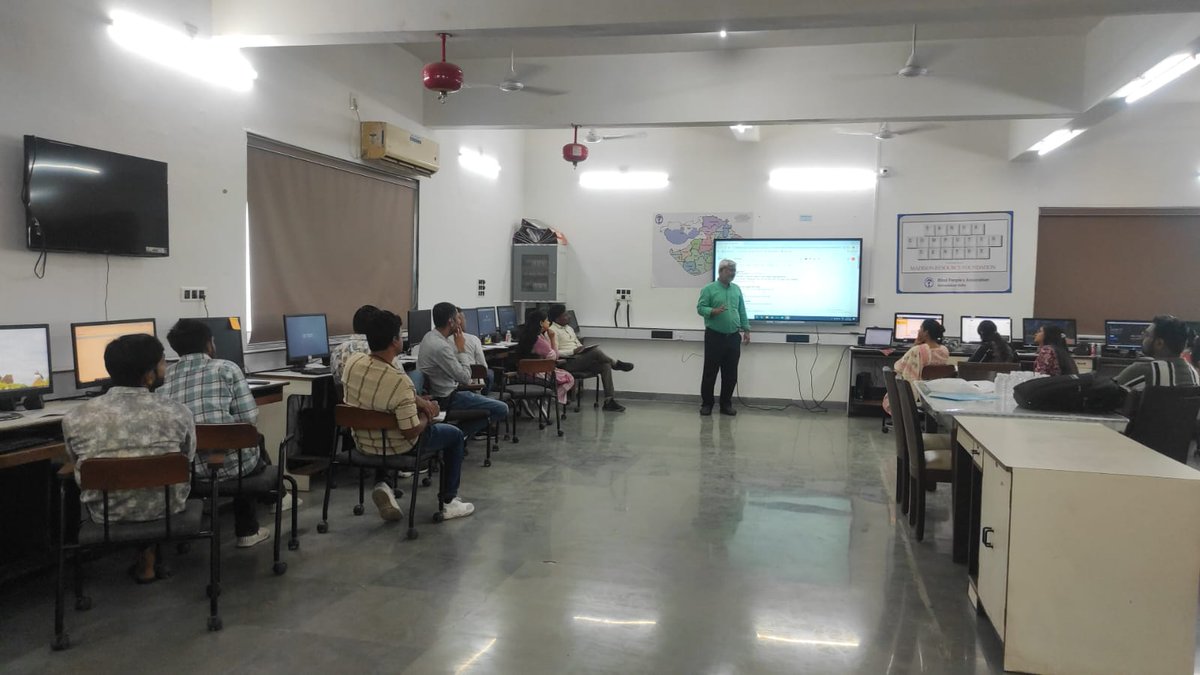 GlpcLivelihood's tweet image. SIRD દ્વારા આયોજિત વિશેષ તાલીમ
🤖 સોશિયલ મીડિયા માં પ્રોડક્ટ માર્કેટિંગમાં AI ટેક્નોલોજી અને ડિજિટલ ટૂલ્સનો ઉપયોગ

📍 સ્થળ: અમદાવાદ મેનેજમેન્ટ એસોસિએશન (AMA)
🗓️ તારીખ: 8 થી 12 નવેમ્બર, 2025

#AI #DigitalTools #SIRD #TrainingProgram #SocialMediaMarketing #Gujarat #shgwomem…