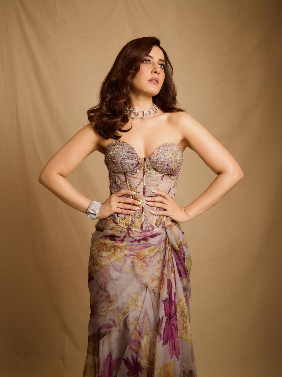 Raashii Khanna  sexy armpits