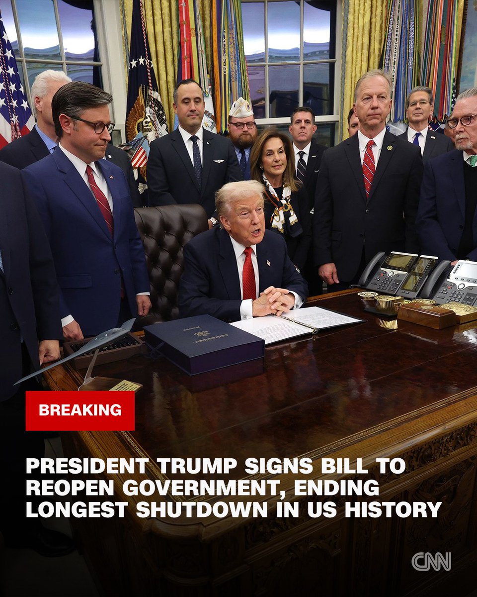 PresenterElijah's tweet photo. President Trump signs a bill to reopen the government, The longest shutdown in US history is over. 
@CNN @cnni https://t.co/YS4b9QW6E8