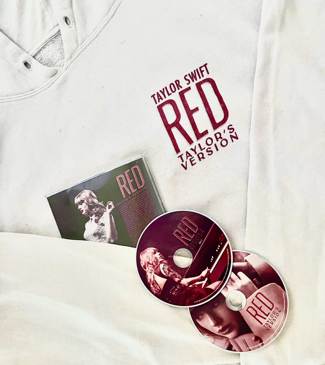 k8sversion's tweet photo. 218,384 all too well 10 minute versions laterβ¦ itβs been #4YearsOfRedTaylorsVersion β€οΈ@taylornation13 @taylorswift13 https://t.co/kdkcGDNnAb