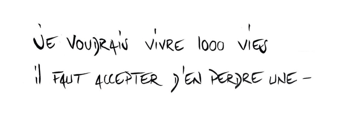 Lab20_24's tweet image. J’ai retourné mon appartement pour retrouver ton livre. Impossible de remettre la main dessus. Tu exposais tes 1ers clichés sur la barre d’immeuble grise , juste à côté du stade de foot de Clichy-sous-Bois, je ne t’ai pas croisé. Mais tu es tjrs là @AristideBarraud #13novembre