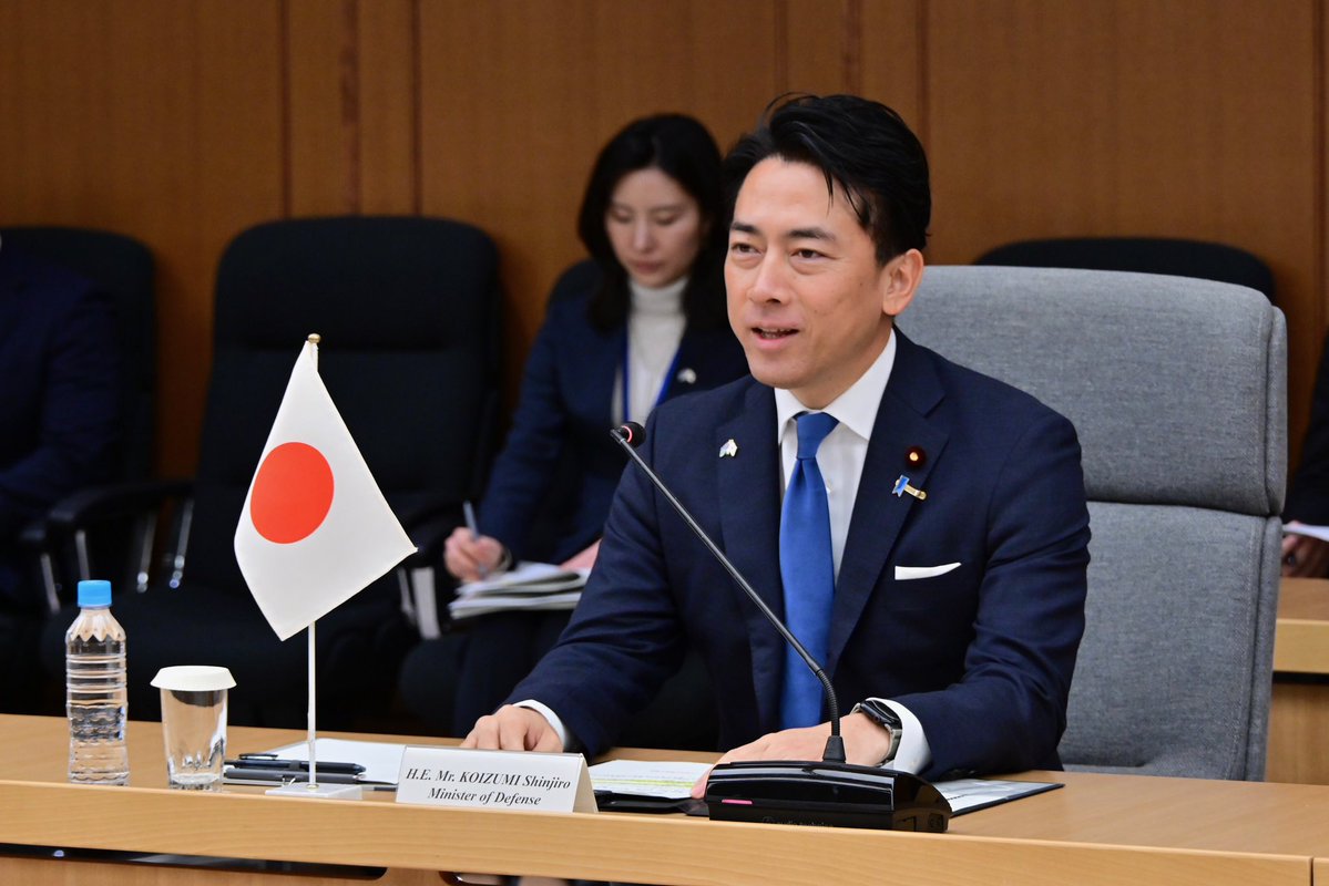 ModJapan_en's tweet image. DM Koizumi paid a courtesy call on Fiji PM Rabuka on Nov 12.
They confirmed ongoing cooperation, including the acceptance of cadets at National Defense Academy and bilateral exercise, and agreed to further strengthen 🇯🇵🇫🇯 defense cooperation.

Summary: mod.go.jp/en/article/202…