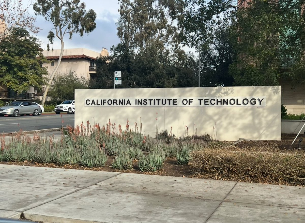 LosAngelesEA's tweet image. Caltech (Kaliforniya Teknoloji Enstitüsü) bünyesinde öğretim üyesi olarak göreve başlayan  Furkan Öztürk Hocamızı ziyaret ettik. 

Aynı zamanda kendi araştırma laboratuvarı Ozturk Lab’in kuruluş sürecine liderlik eden kıymetli Hocamıza nazik ev sahipliği için teşekkür ediyoruz.