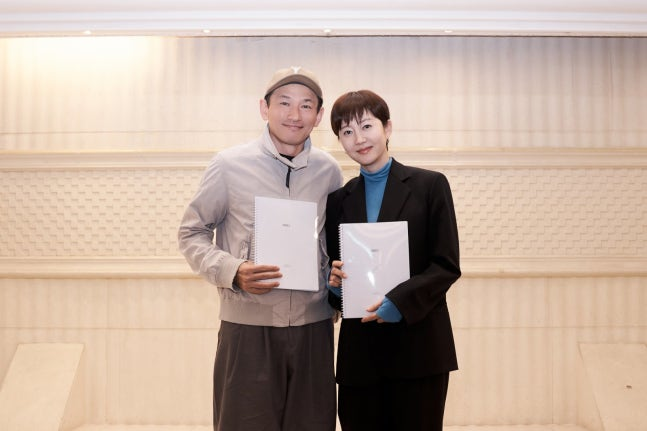 KoreanUpdates's tweet photo. Netflix has confirmed the production of the sequel of #Cross. #Cross2 will be having #HwangJungmin #YumJungah #JungManSik #ChaRaeHyoung #LeeHoChul #YoonKyungHo #ImSeongJae #ChaInPyo #KimGukHee as cast.
https://t.co/59TjAyr39g
#KoreanUpdates VF https://t.co/fHsdPtt41i