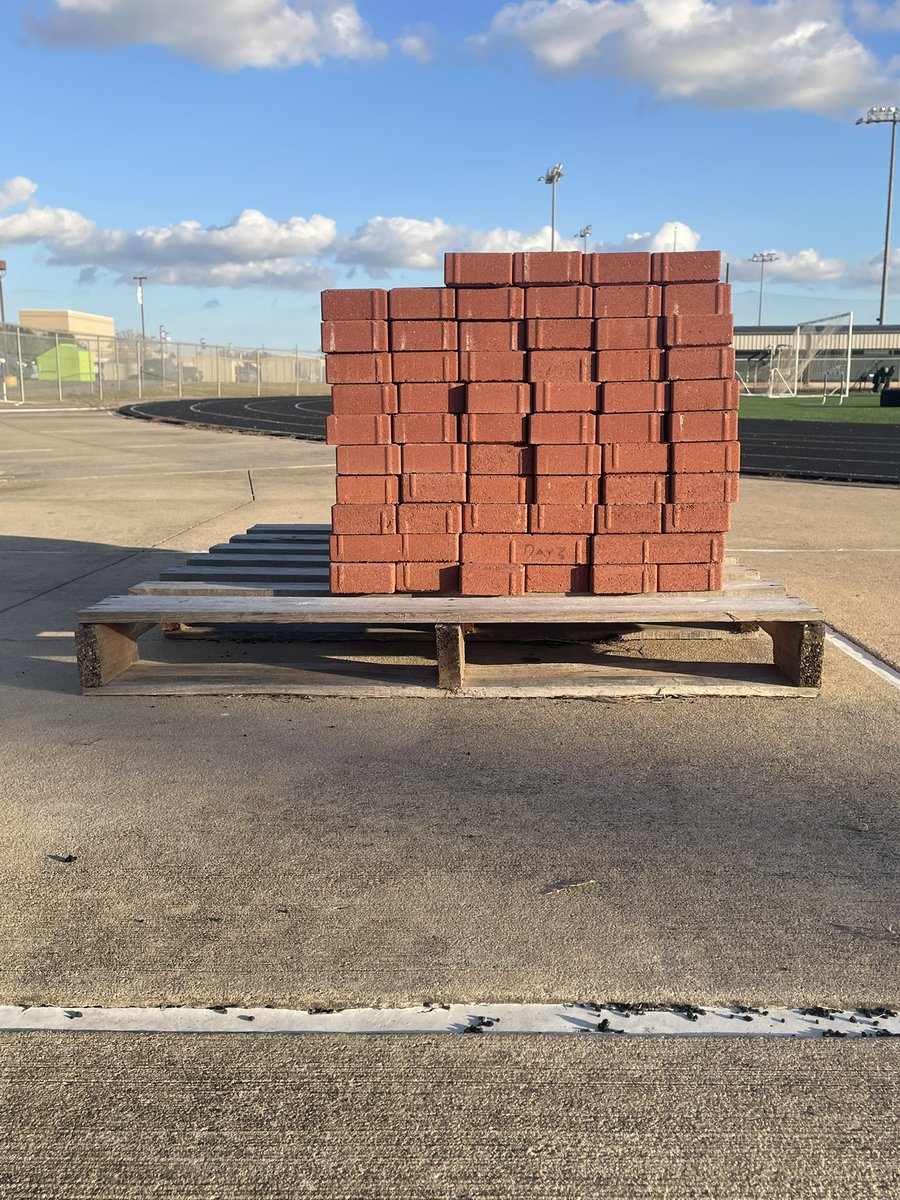 RPHS_FB's tweet image. These guys added to the foundation in the last regular season game vs Austin!
Playoffs up next!
#KeepStackin
#BeickByBrick🧱