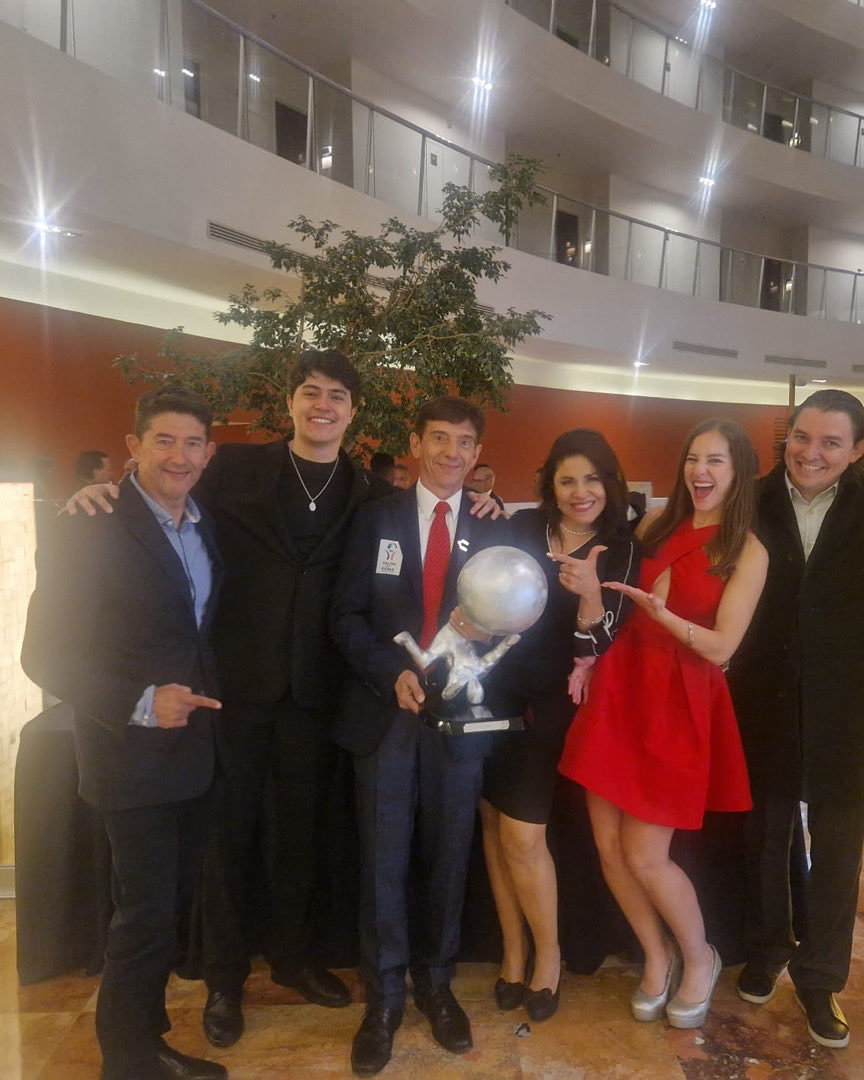 Muchísimas gracias al Salón de La Fama por todas sus atenciones, la pasamos increíble 👏👏