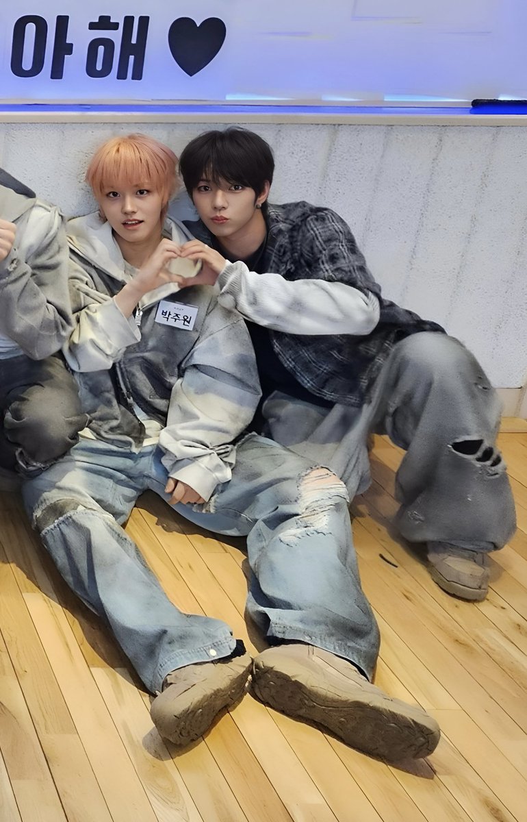 JEWELZ 🍒💎

#JEWELZ #주얼즈
#JL #제이엘
#JUWON #박주원