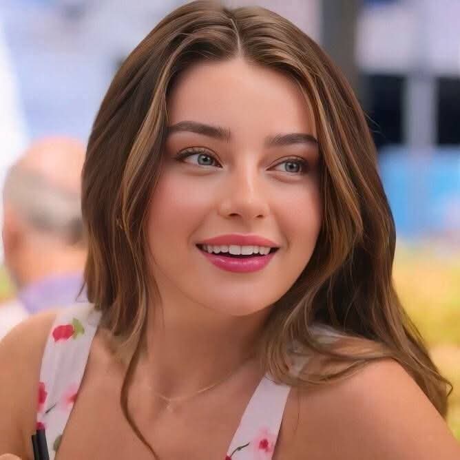 3ljl2's tweet image. .
.
.
.
.

.

     قاومت طوفان الحياة وأغرقتني عيونك