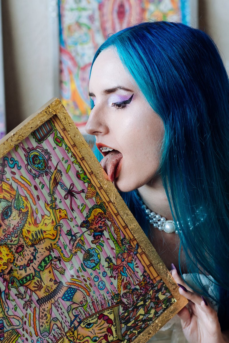 ALINA ALIEN👽 tweet media