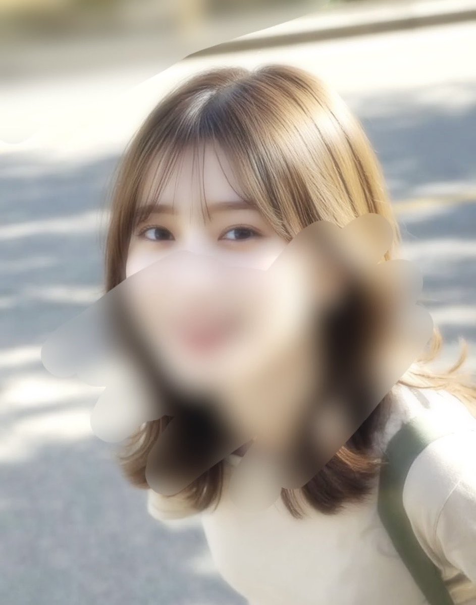 0909_pp's tweet image. はじめまして、𝕄𝕒𝕣𝕚𝕟です。
年間200万円以上美容にときめきを注いでいる、2児のママです。

産後、自信がなくて
写真を見るたびにため息が出ていた私が、
スキンケア・メイク・ファッション・無理しないダイエットを少しずつ積み重ねて、
3〜6ヶ月で「垢抜けたね」と言われる私に変われました。…