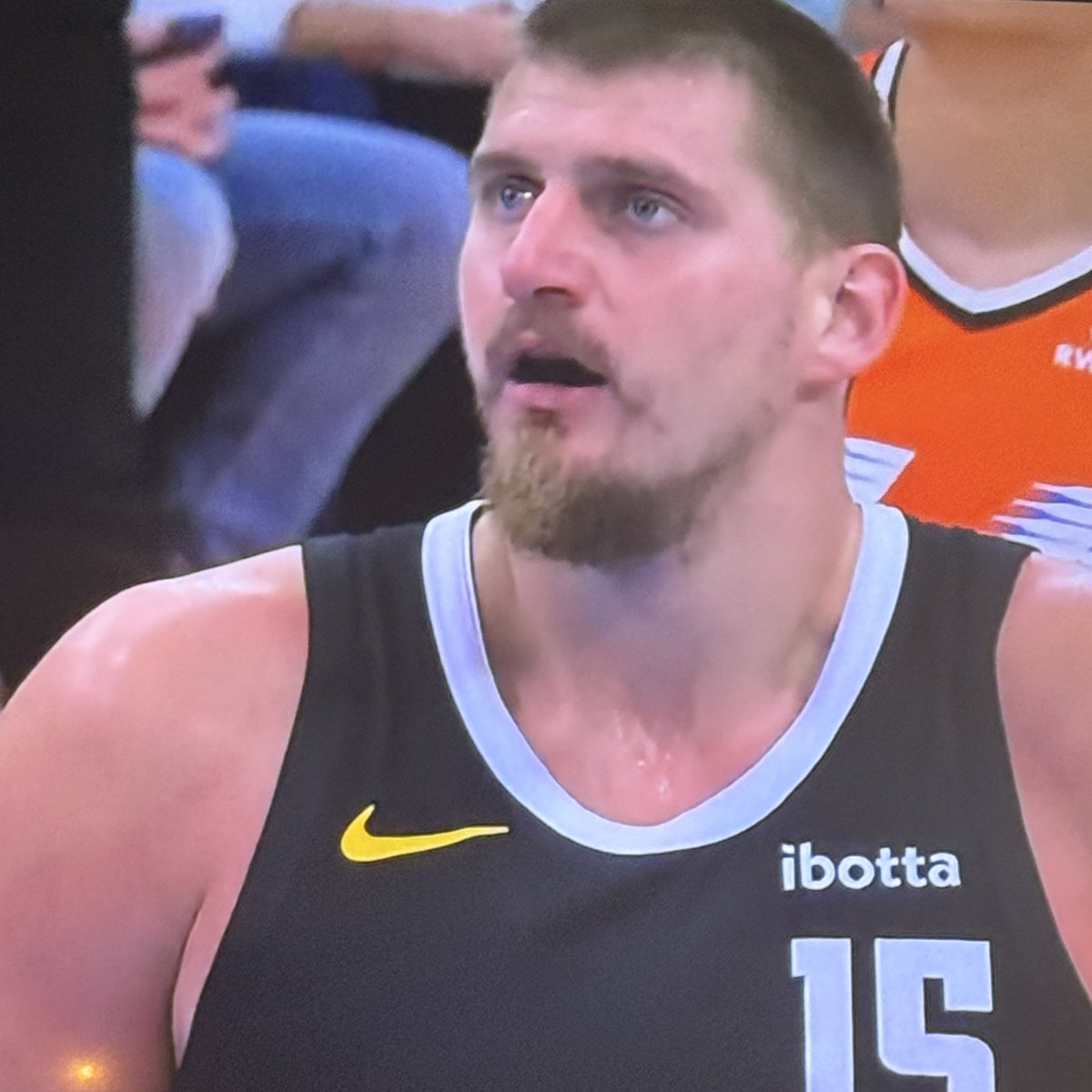 DNVR_Nuggets's tweet photo. NIKOLA JOKIC HAS 50 POINTS IN THE 3RD 🤯 

BASKETBALL GOD 🤲 https://t.co/FKea0O45Ok