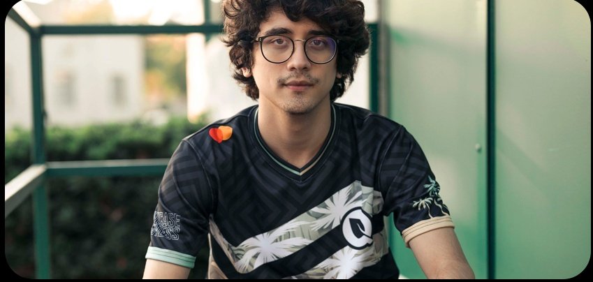 [OFFICIAL] Isurus has just confirmed that Josedeodo will not continue with the organization heading into CBLOL 2026.

With this departure, the Argentine jungler Josedeodo is now officially a free agent, and there are already three teams rumored as possible destinations.

The most