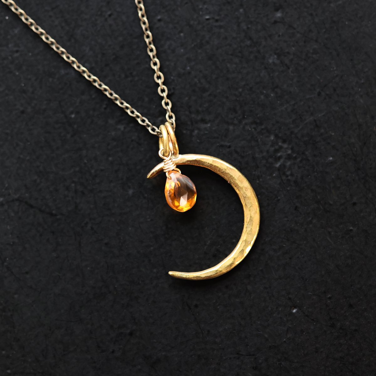 三日月ネックレス」（真鍮・シトリン）（KANNA）- 海福雑貨通販部