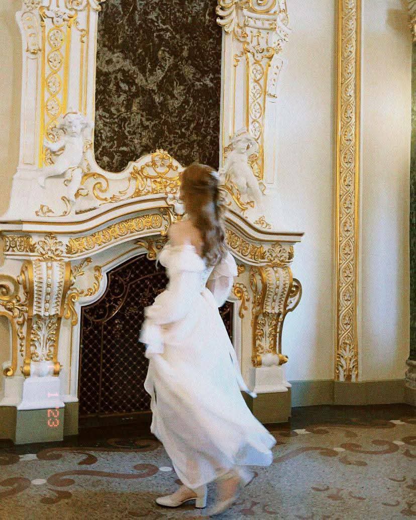 3ljl2's tweet image. . 
.
.
.
.
..
.
.مع بداية بزوغ الصباح يصبح سقف مسرح الذكريات على كااس شااي بالنعناع وأغنية فيروز
اتذكر حديثك العشوائي والضجيج الذي كنت لا احب ان اسمعه اصبح اعزوفة صباحية ك بداية