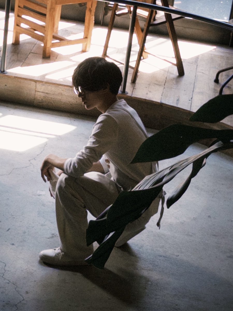 𝐂𝐈𝐍𝐄𝐌𝐀
『𝐇𝐀𝐑𝐔𝐊𝐀 記憶の中のあなたへ』
　　　🎧「Darling」
━━━━━━━━━━━━━
　📸撮影オフショット

King &amp; Prince「STARRING」12.24💿
#KingandPrince #STARRING