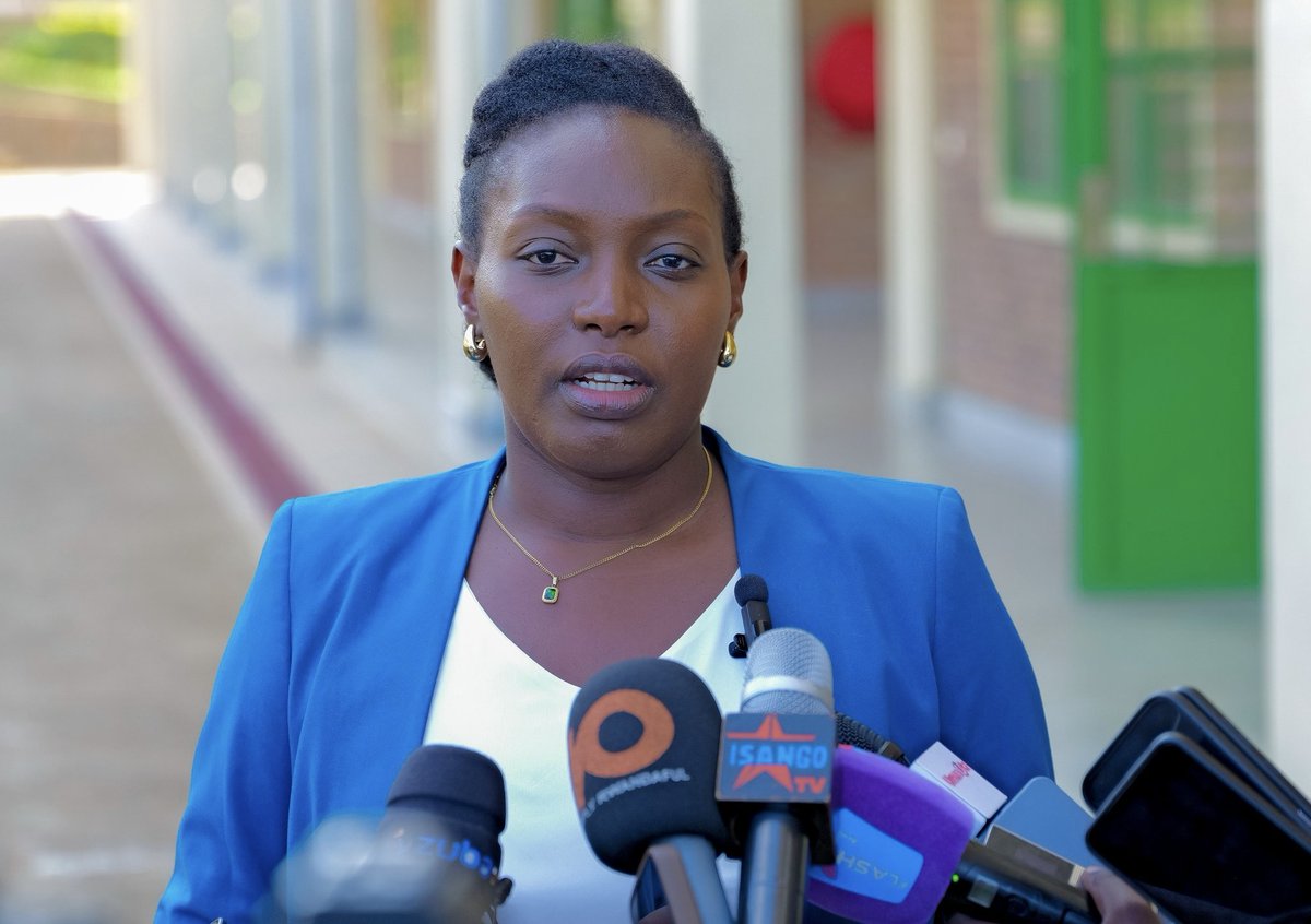 Rwanda_Edu's tweet image. Speaking to the media, Min. @ClaudetteIrere  highlighted the @RwandaGov  deliberate investment in developing well-qualified teachers—an essential pillar of Rwanda’s Vision 2050 and its ambition to build a knowledge-based economy.