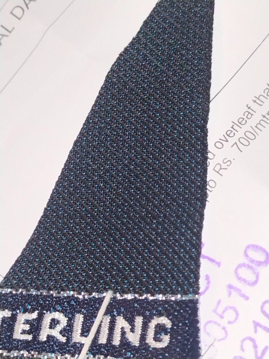 jinsprofile's tweet image. GUYS HELP ME OUT OKAY! THIS BLAZER IS GETTING MAIDE BUT WHAT PANTS WOULD LOOK GOOD WITH IT? COLOUR?? PLEASE!!!  HELP ME WHAT WOULD LOOK GOOD WITH IT. i think the blazer is charcoal black with teal accents and the 3rd picture is the inside view of it
#fashion #blazer #help