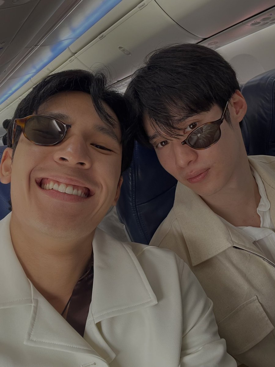 pearlpooo's tweet image. ในเมื่อแว่นมีอันเดียว 
เจอกัน Hat yai