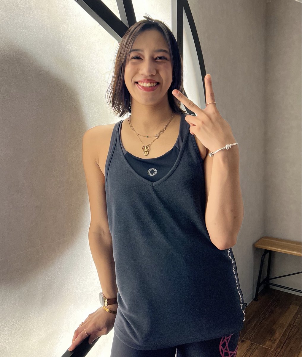 11.12.2025 🟨10's2→🟧House5@SBY

Ainiさんに逢いにSBYへ
2House5は何度受けても
リズムキャッチ出来ず迷子になる💦

髪を切ったAiniさん、可愛い🥰
BB1でも熱量タップリ😆