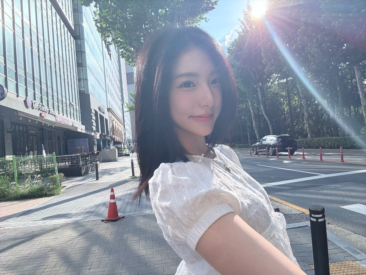 urmillian's tweet image. 📍𝐓𝐍 𝐓𝐨𝐰𝐞𝐫, 𝐏𝐈𝐊 𝐉𝐚𝐤𝐚𝐫𝐚𝐭 𝐔𝐭𝐚𝐫𝐚 

Mataharinya lagi semangat banget.