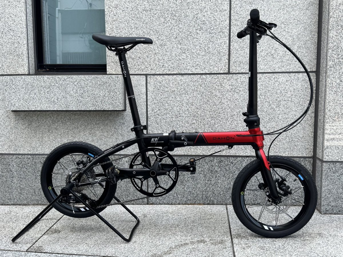 bestsports_kh's tweet photo. #DAHON 『K9X』が近々入荷予定となっております。
ご予約を承っておりますので、
お探しだった方はぜひご来店いただき
ご予約の方お願いいたします。
メーカー希望小売価格¥141,900(税込)が
15%OFFの¥120,615(税込)‼
#街乗り #K9X #bicycle #自転車 #ベストスポーツ #BESTSPORTS #神田 #秋葉原 #岩本町 #東神田 #自転車店 #minivelo #おりたたみ自転車 #フォールディングバイク #foldingbike