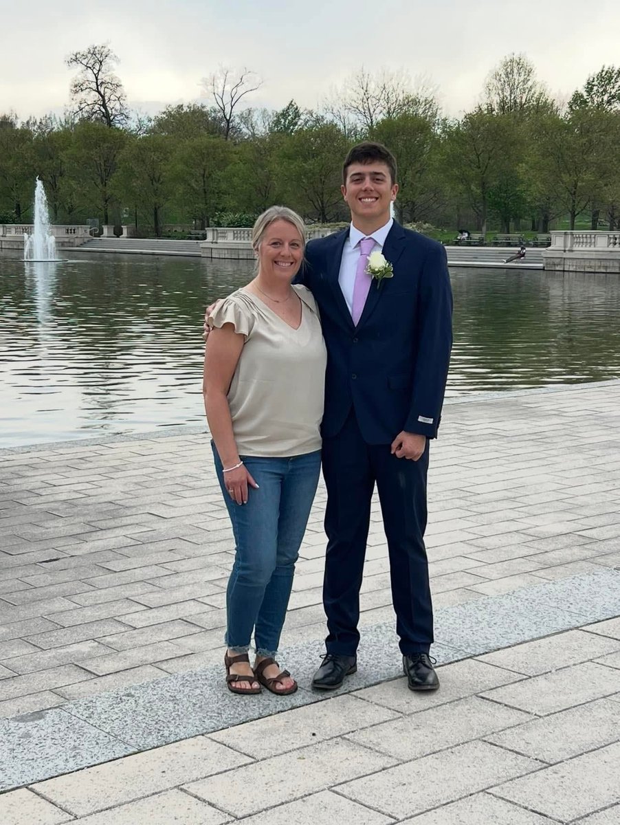 Day 8 of #VPHSgratitude I’m thankful for my mom. She is my biggest supporter and will put everything aside to be there for me. I couldn’t ask for a better role model or a more loving mom. <a href="/vphsleadership/">Valley Park Leadership Program</a>