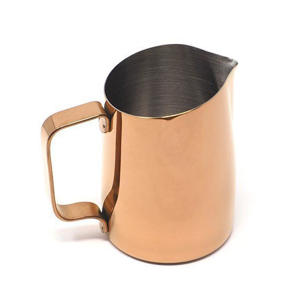 facoffee_bot's tweet image. 【WPM】ミルクピッチャー シャープスパウト 450cc ローズゴールド
ラテアートで細いラインを描くのに適したミルクピッチャー。

数量限定で入荷しました。
fac.co.jp/fs/coffee/wpm/…

#WPM #ミルクピッチャー #シャープスパウト #ラテアートピッチャー #coffee #cafe #ローズゴールド