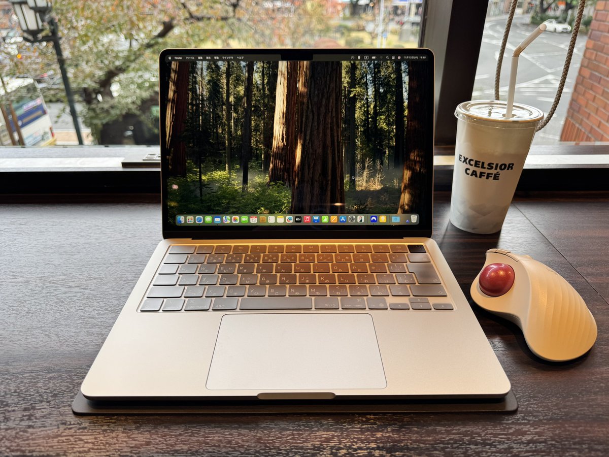 Maverick_159631's tweet image. 先月末から目を背けたくなるような現実にメンタルやられちゃってしばらく落ちてたけど、復活したら再び訪れた軽躁パワーでMacBookAir購入！スタバでフラペチーノマシマシ飲みながら涼しい顔してドヤァできちゃう（スタバそんなに行かないけど）あばよWindows！よろしくMac！！

#MacBookAir M4