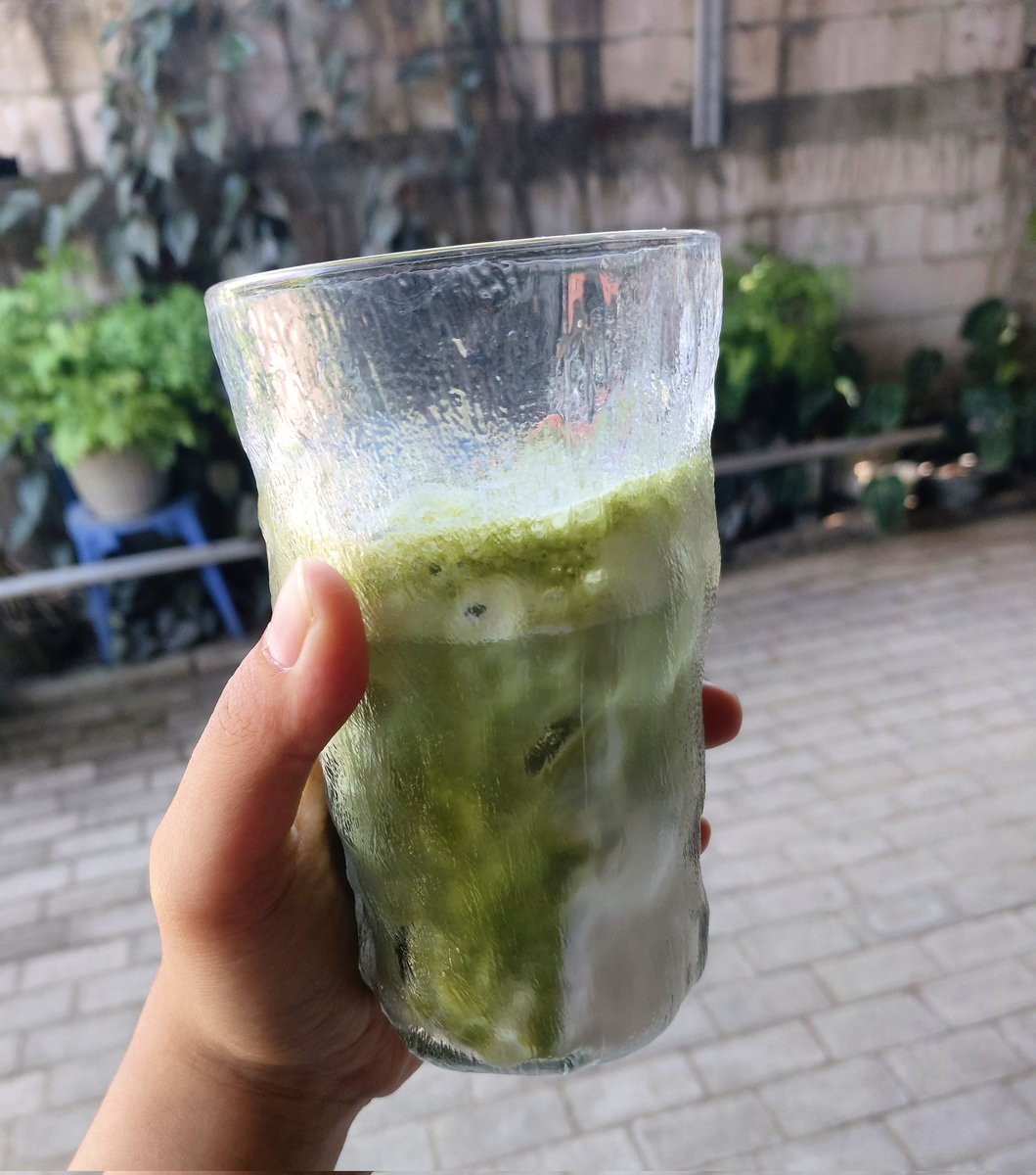 suhregss's tweet image. apa gw jualan matcha ama kopi aja kali yeeee #lumayan #perintis