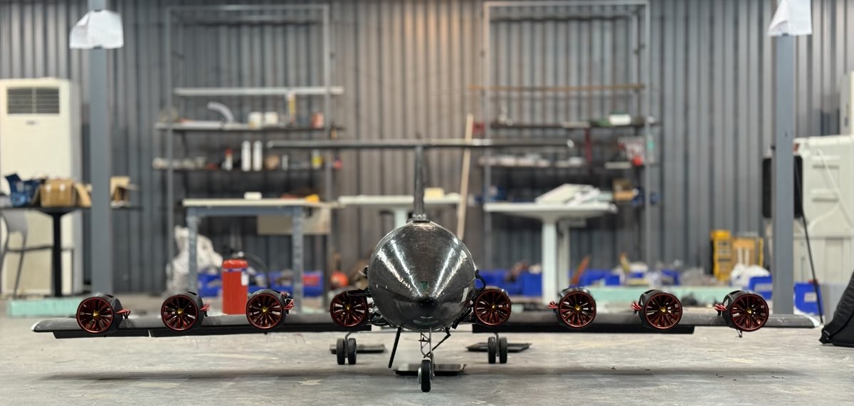 deepigoyal's tweet image. Update on LAT Aerospace

Our first uSTOL technology demonstrator is ready. Today, we have a fully-electric, fixed-wing UAV, built from scratch and almost ready for flight.

To make this possible in just a few months, we built our entire flight lab from scratch. Every bench, every…