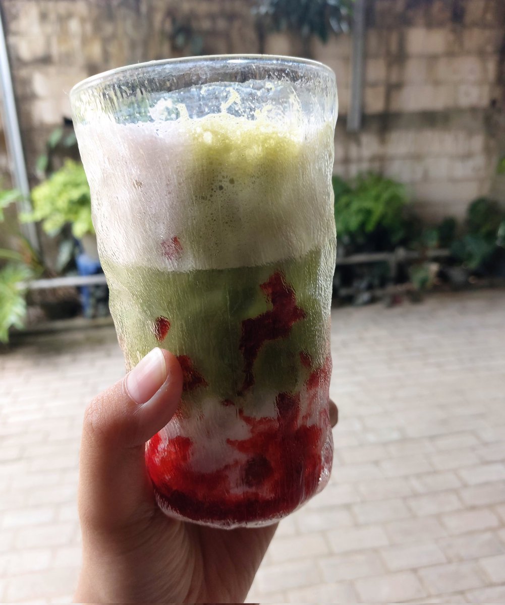 suhregss's tweet image. apa gw jualan matcha ama kopi aja kali yeeee #lumayan #perintis