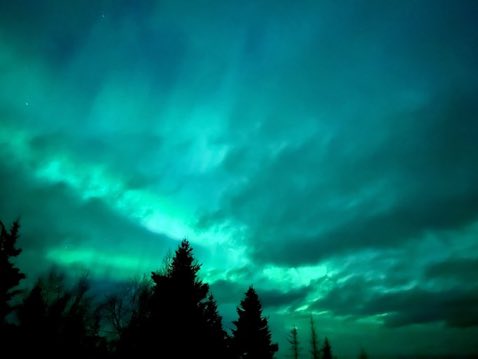 Aurore boréale cette nuit au Québec  - Photo <a href="/btleparadis/">Sunset</a>