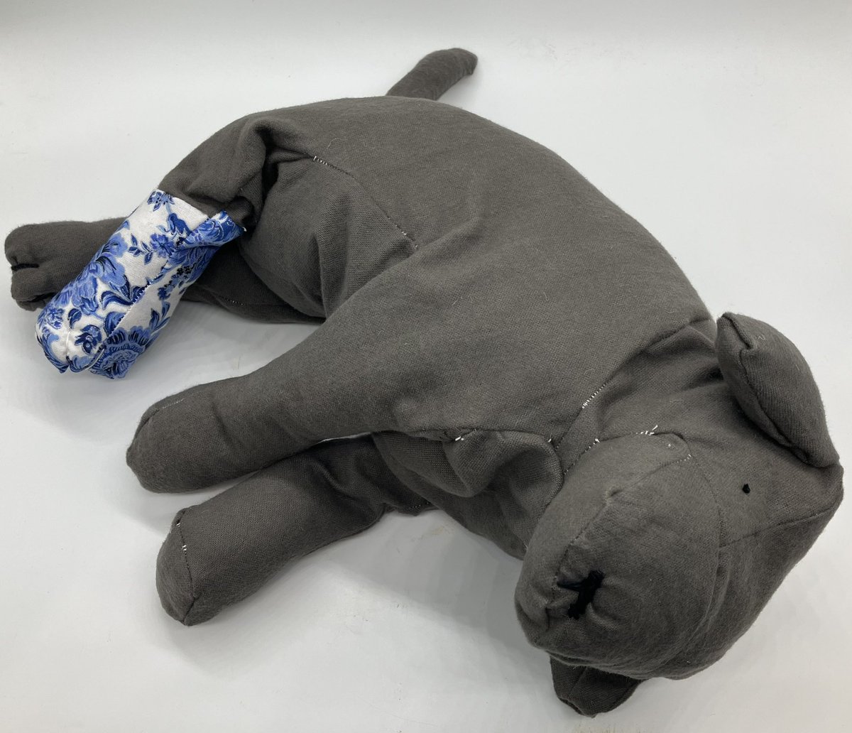 puppy i made because my ankle hurts