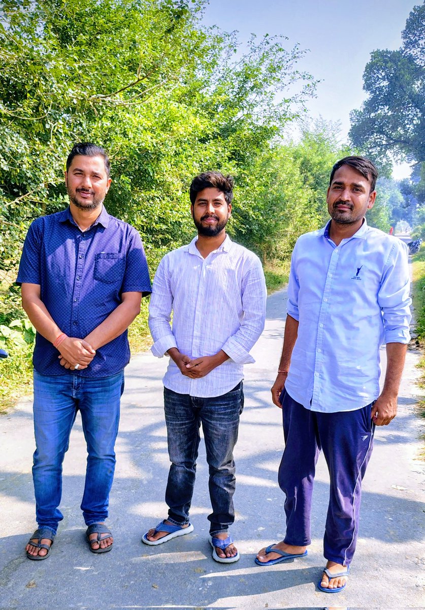 satya_brijesh's tweet image. सफ़र कल भी था सफ़र आज भी जारी है माना कुछ उम्मीदें टूटी है लेकिन कुछ ख्वाहिशें अभी भी बाक़ी है !
         बृजेश यादव सत्या
          🙏युवा नेता 🙏 
#Brijesh #Yadav #satya